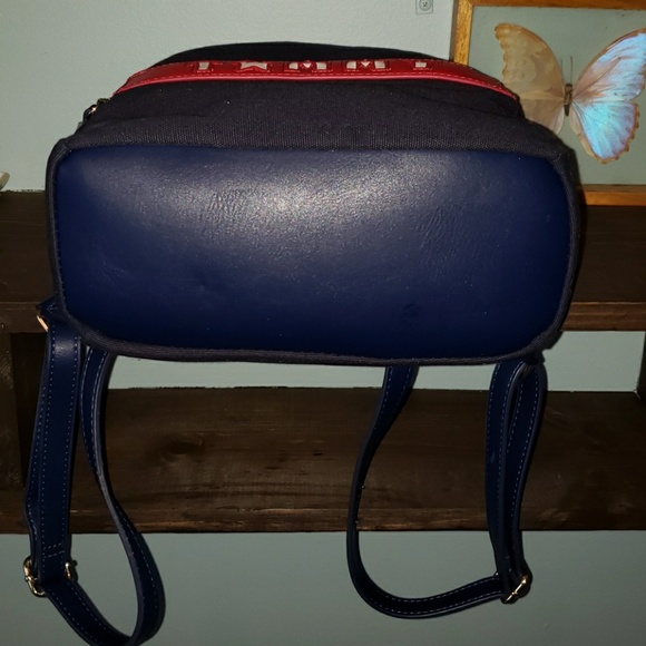 New Tommy Hilfiger Spell Out Backpack Unisex - Picture 6 of 8